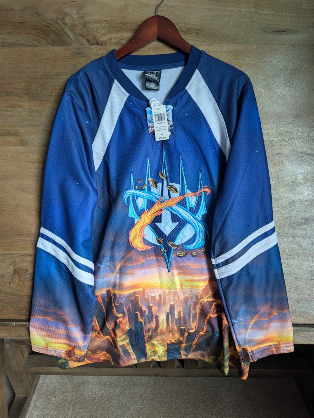 NWT The Last Airbender Hockey Jersey Mens SM Blue Magic The Gathering x Avatar